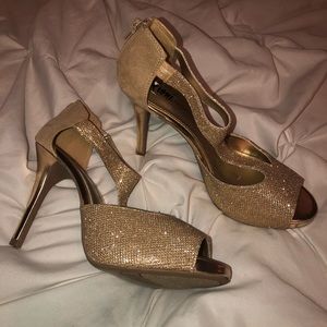 Sparkly gold heels